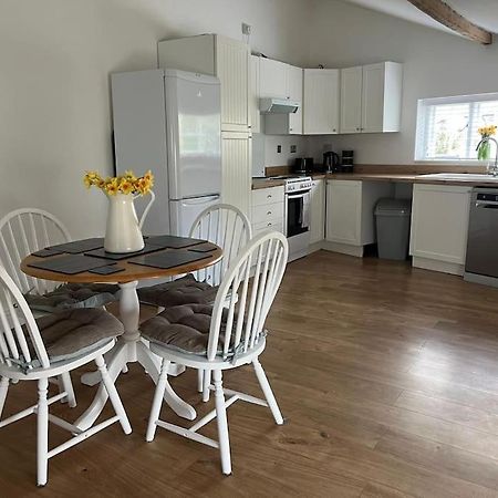 2 Bedroom Cottage In Old Town Swindon Luaran gambar