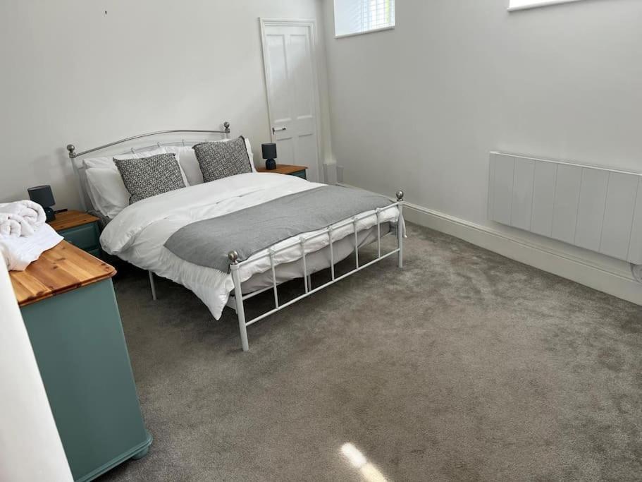 2 Bedroom Cottage In Old Town Swindon Luaran gambar