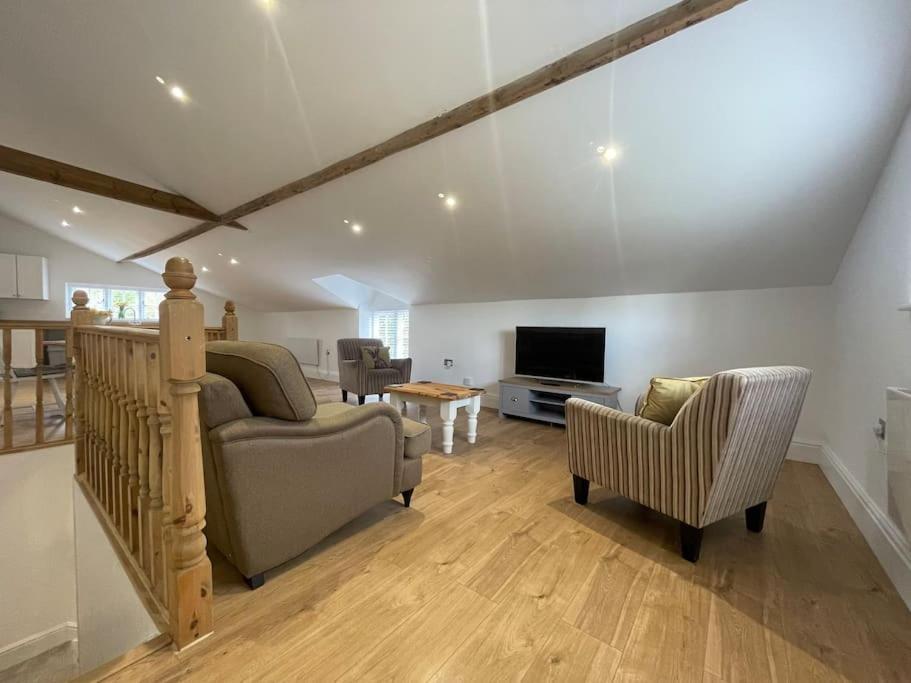 2 Bedroom Cottage In Old Town Swindon Luaran gambar